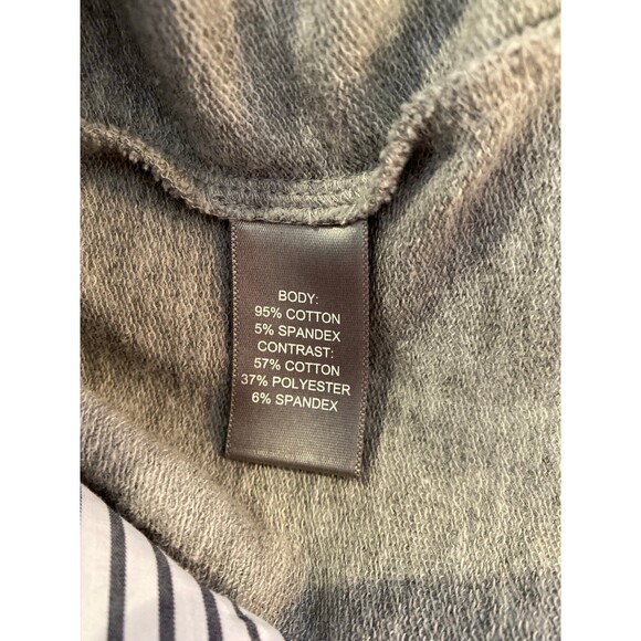 Marled Reunited Clothing Blouse size Small Gray T Shirt Top Blue White Striped - Picture 7 of 9